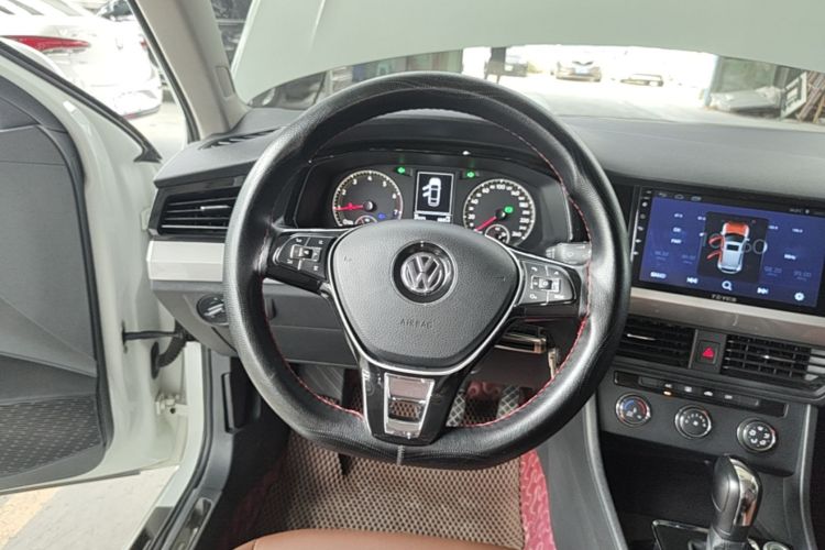 Volkswagen Bora 2019 car image #11
