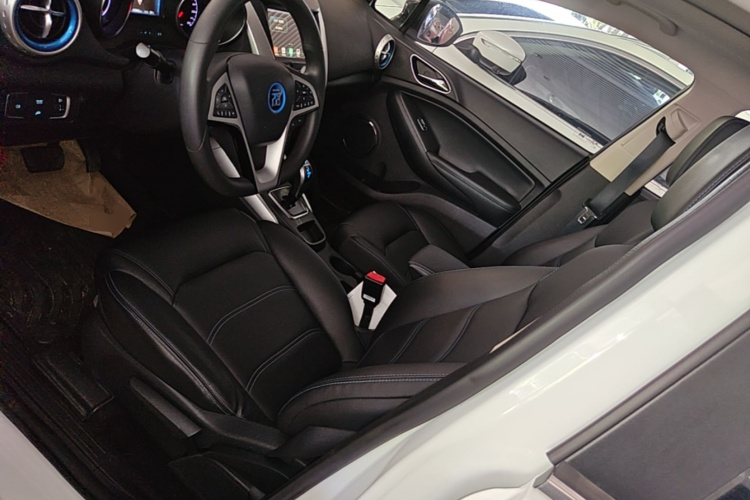 BYD Yuan New Energy 2019 car image #15