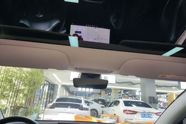 Tesla Model 3 2020 car image #20