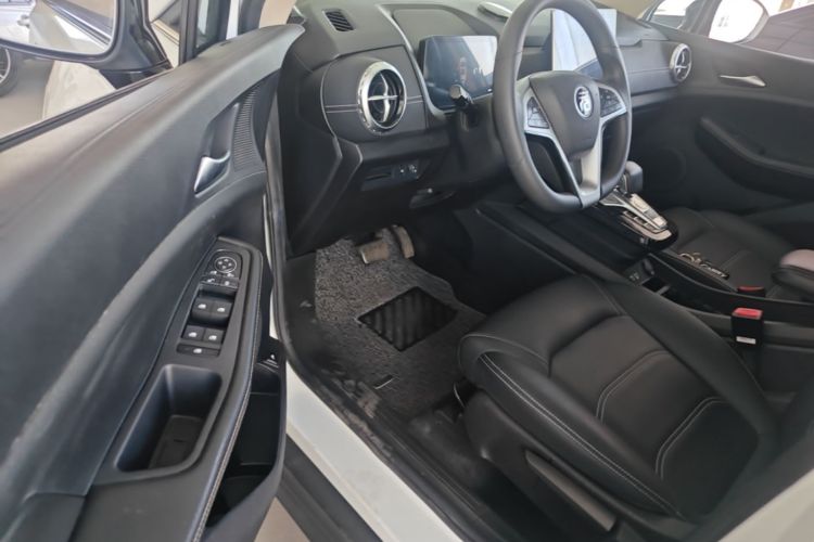 BYD Yuan New Energy 2019 immagine di auto #16