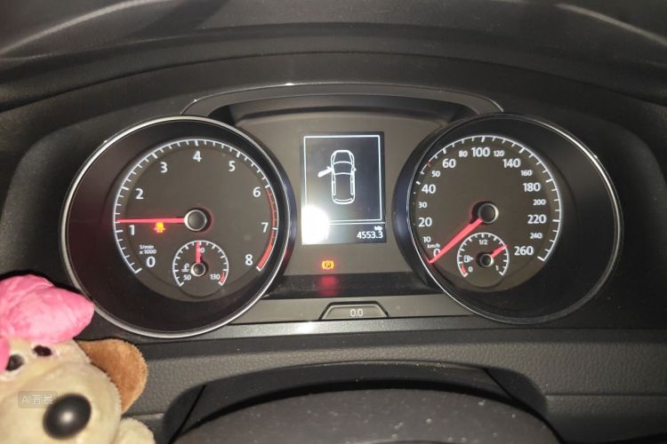 Volkswagen Golf 2020 car image #13