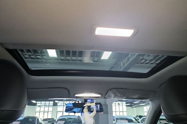 GEELY Emgrand 2023 #18 GEELY Emgrand 2023 car image #18