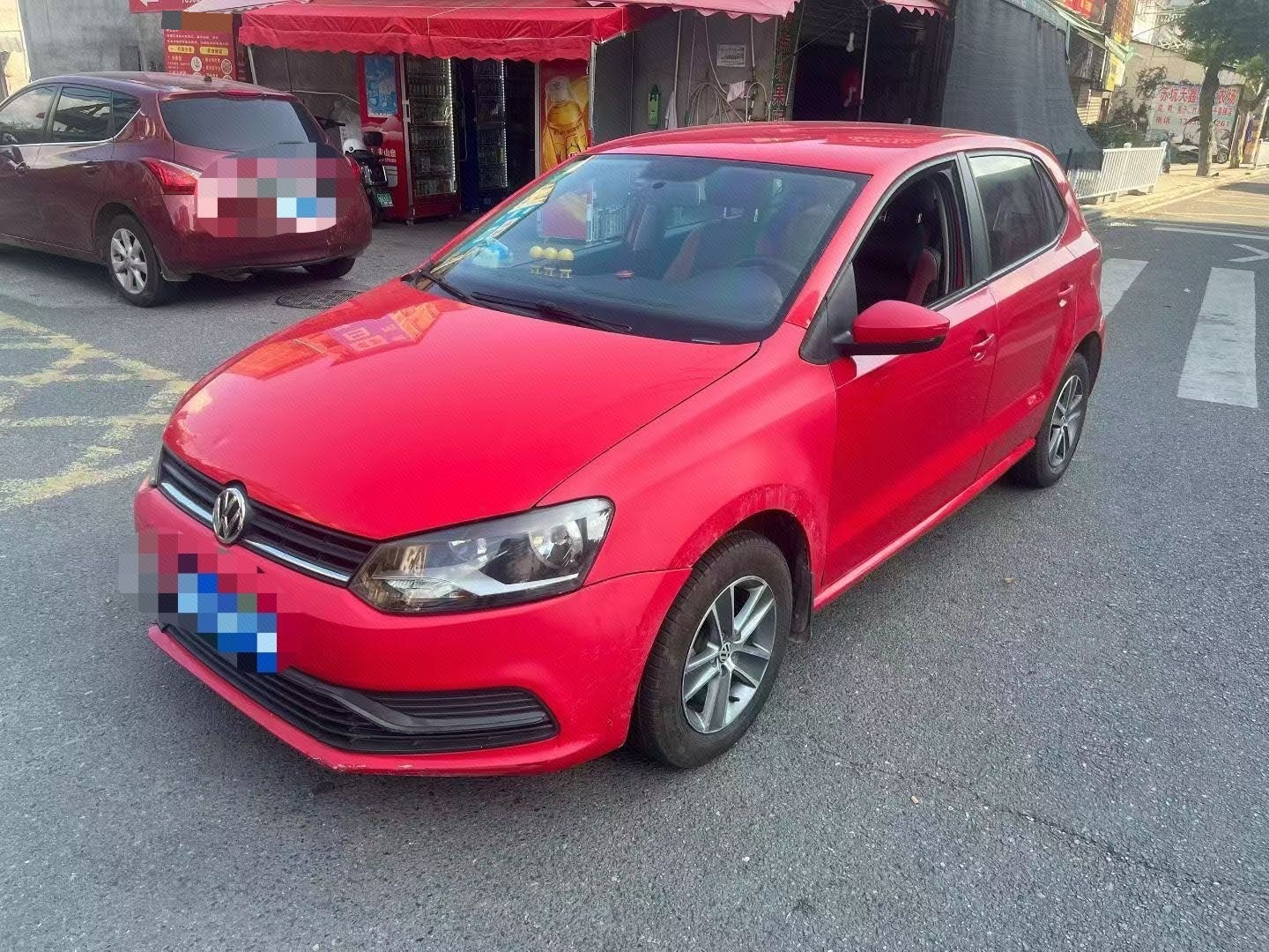 Volkswagen Polo 2015 car image 