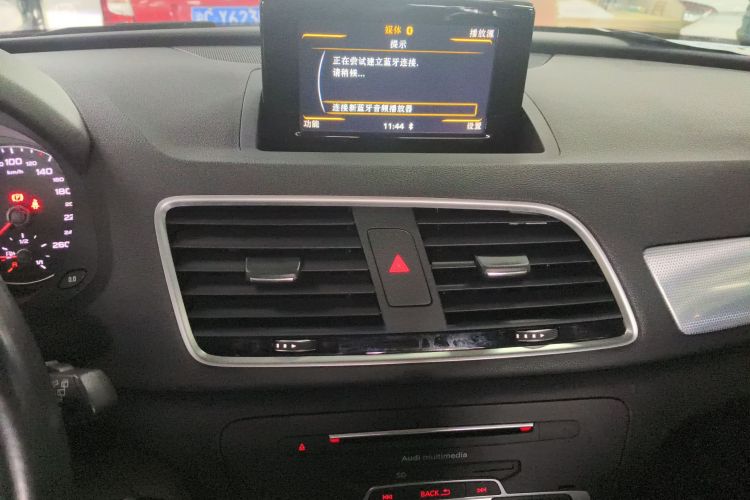 Audi Q3 2017 image de voiture #13