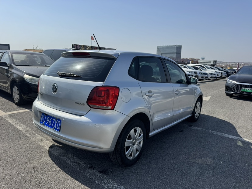 Volkswagen Polo 2013 car image #4