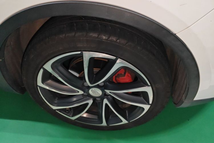 GEELY Emgrand GS 2017 car image #9