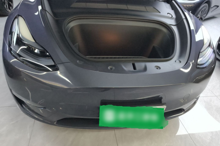 Tesla Model Y 2021 car image #22