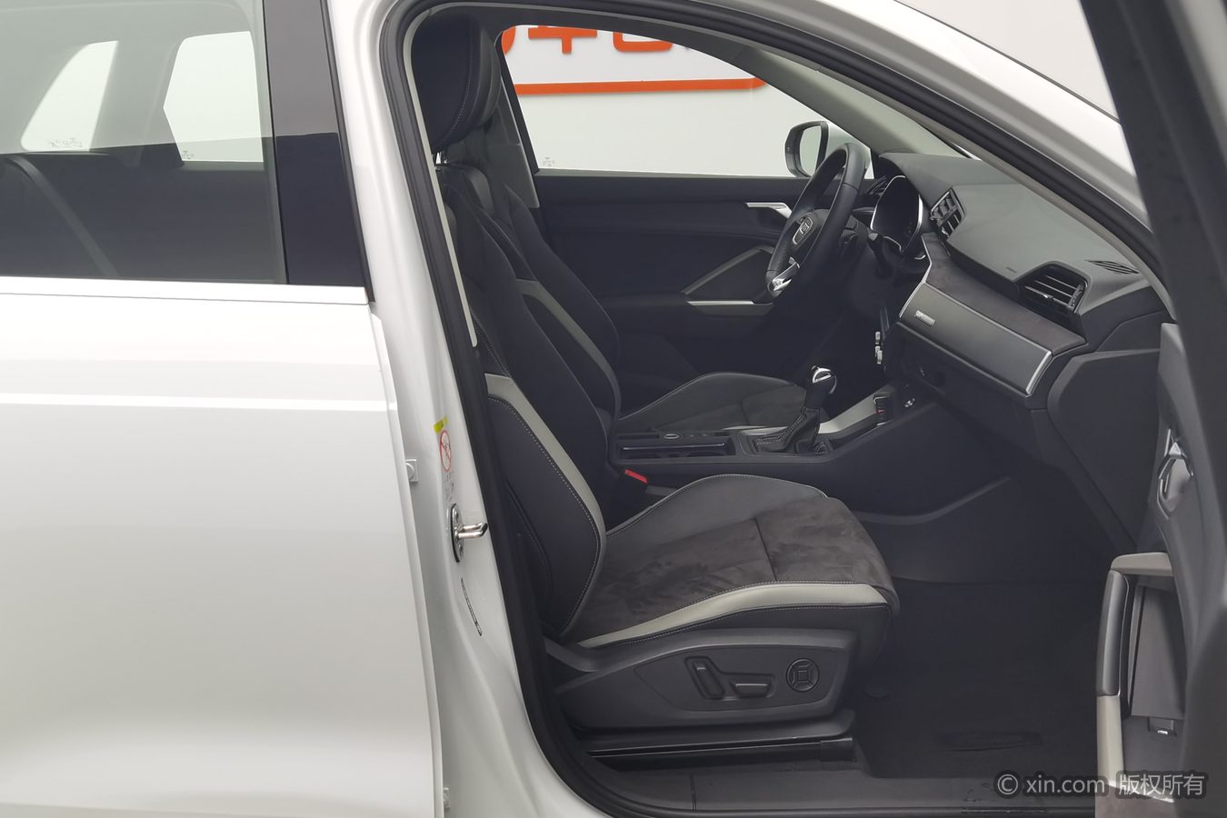 Audi Q3 2023 изображение автомобиля #24