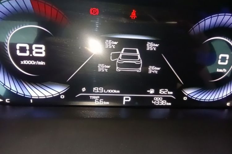 GEELY Emgrand 2025 car image #12