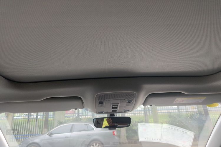 Audi Q3 2019 car image #20