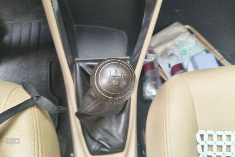 Toyota Vios 2015 car image #16