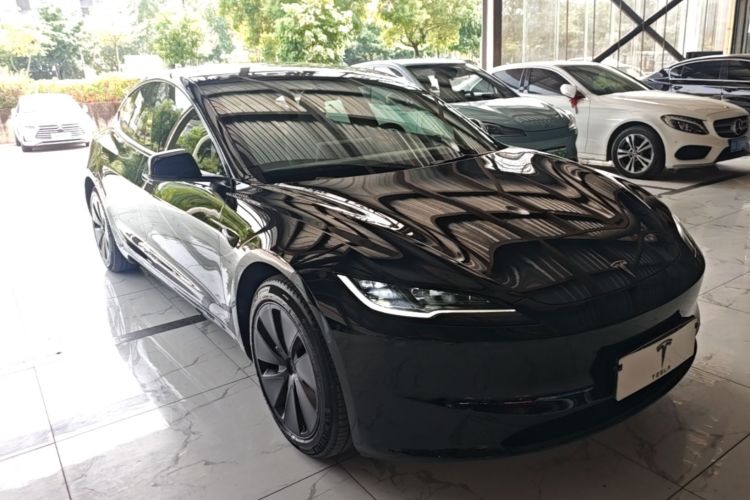 Tesla Model 3 2023 car image #4