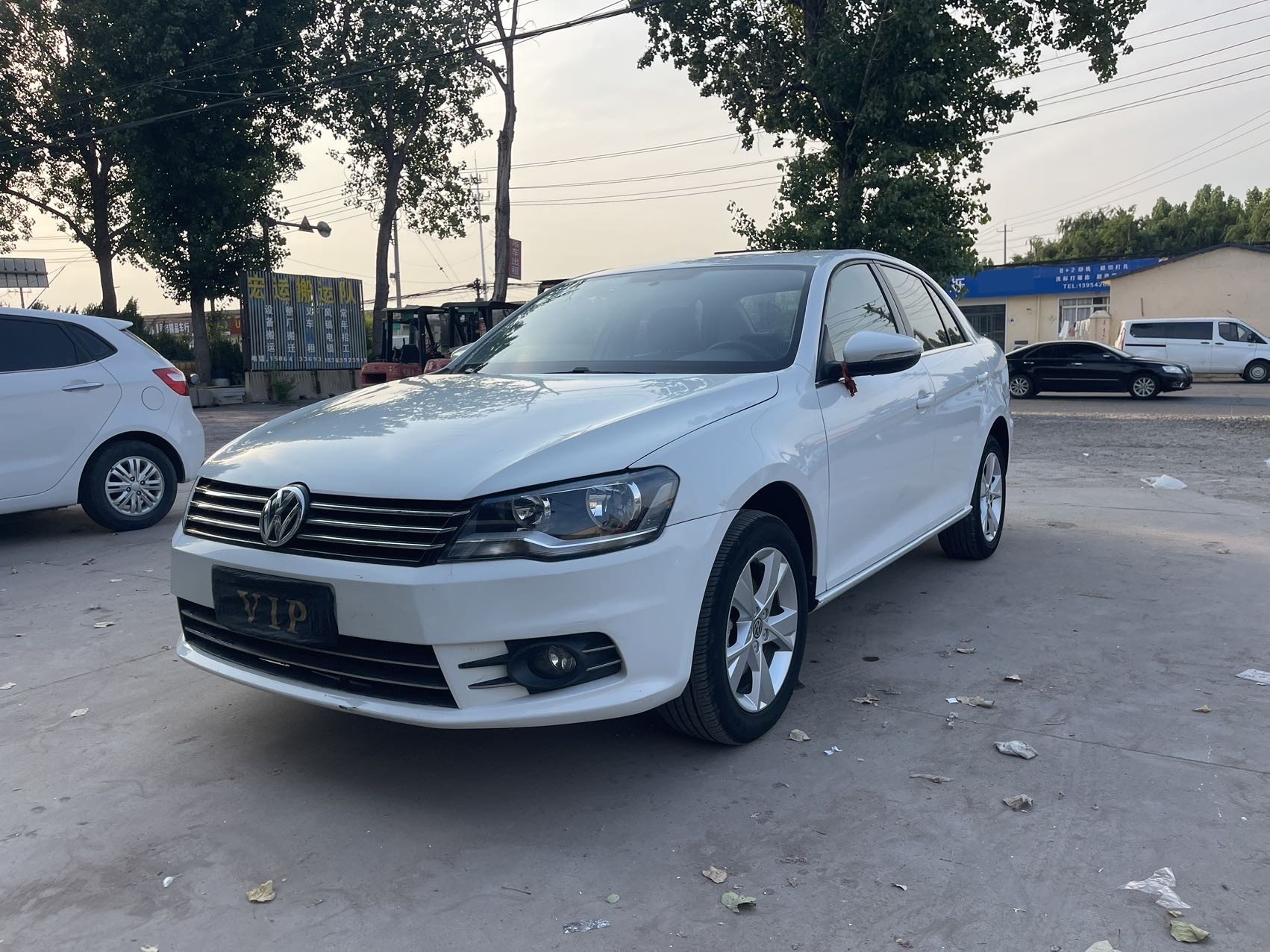Volkswagen Bora 2014 car image 