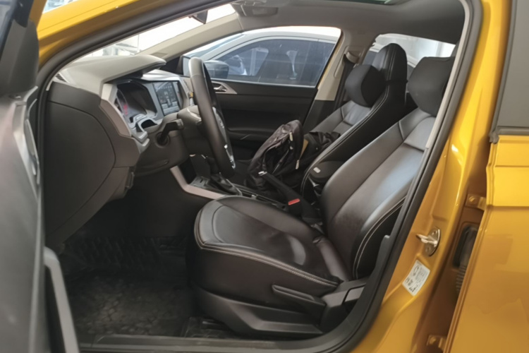 Volkswagen Polo 2019 car image #15