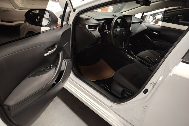 Toyota Corolla 2023 car image #16