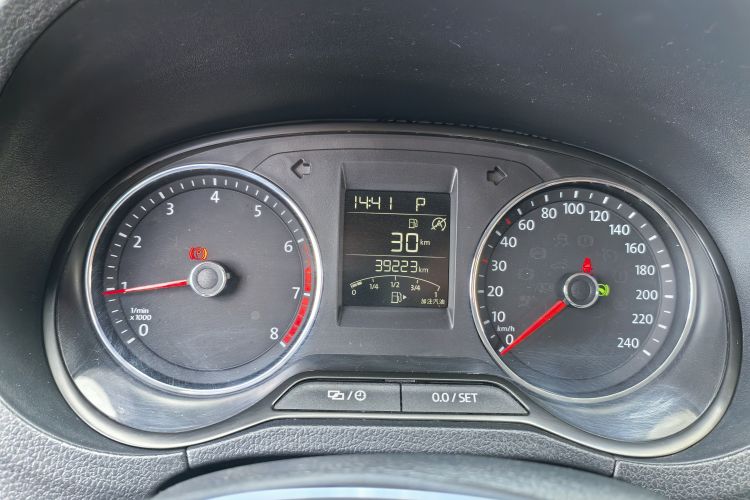 Volkswagen Polo 2019 car image #12