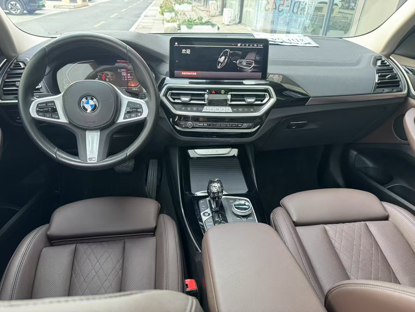 BMW X3 2022 car image #9