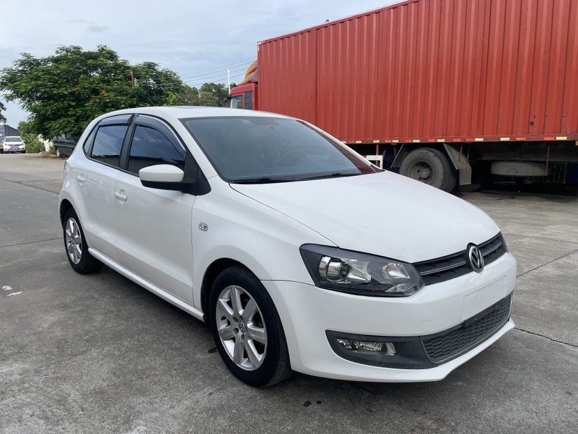 Volkswagen Polo 2013 Volkswagen Polo 2013 car image