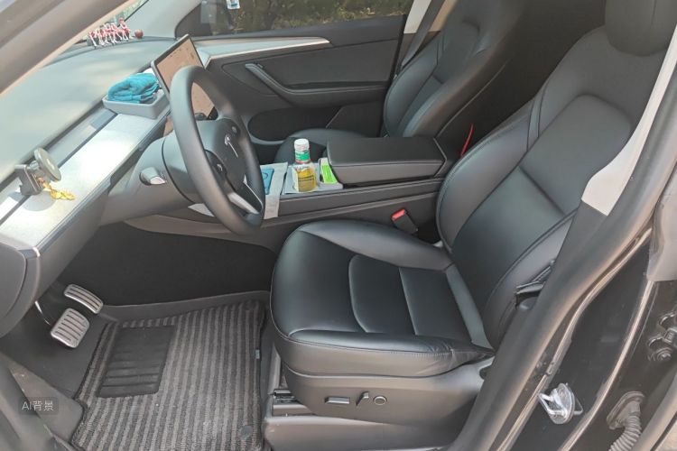 Tesla Model Y 2024 car image #17