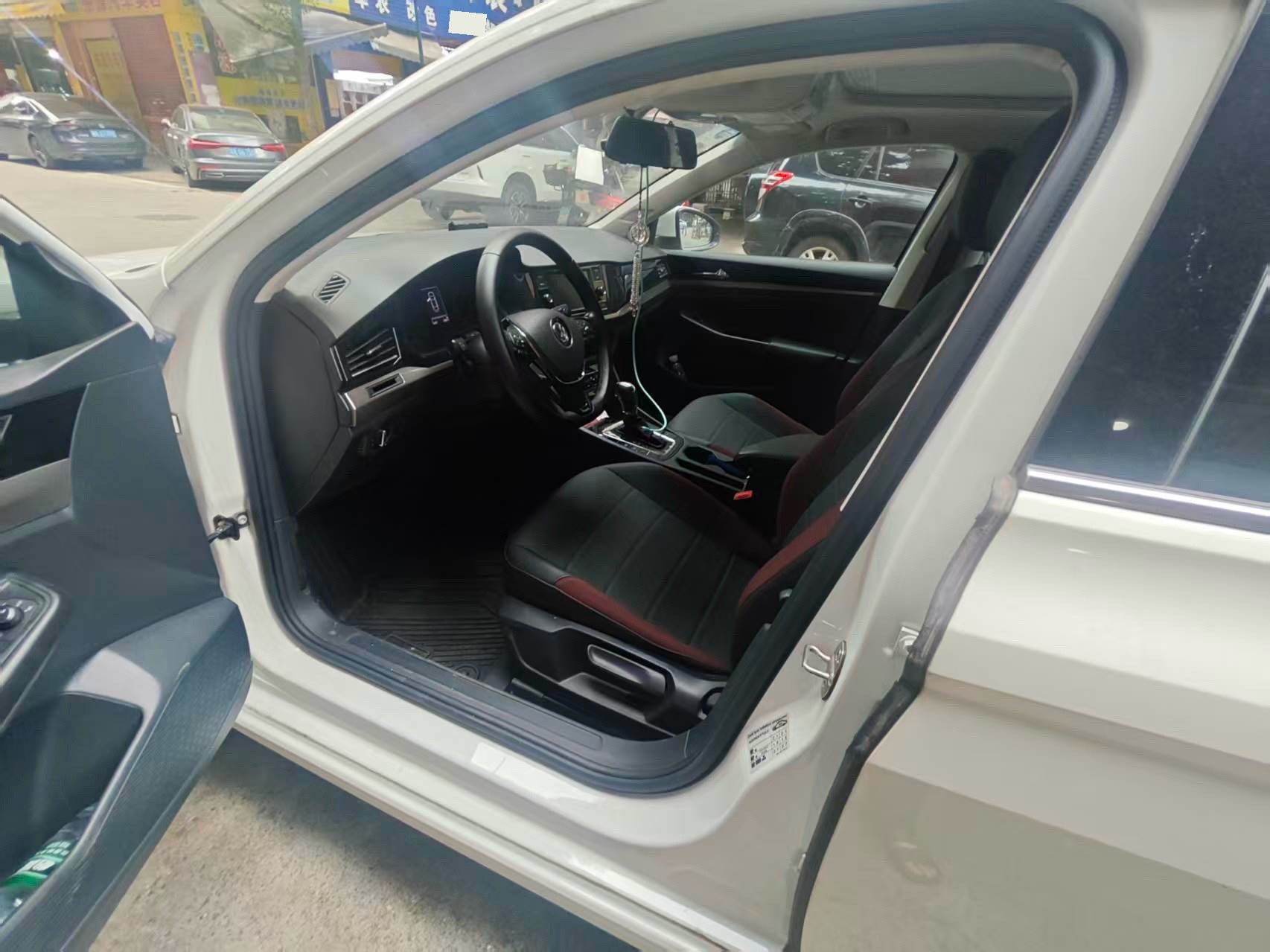 Volkswagen Bora 2019 immagine di auto #3
