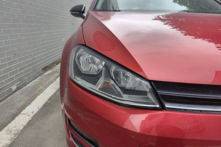 Volkswagen Golf 2017 car image #8