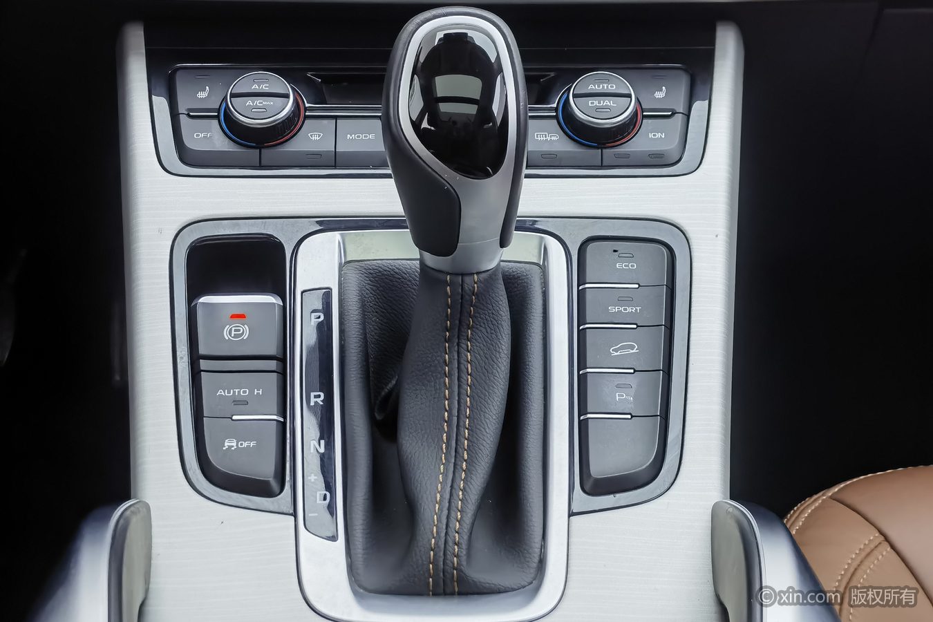 GEELY Boyue 2018 image de voiture #14