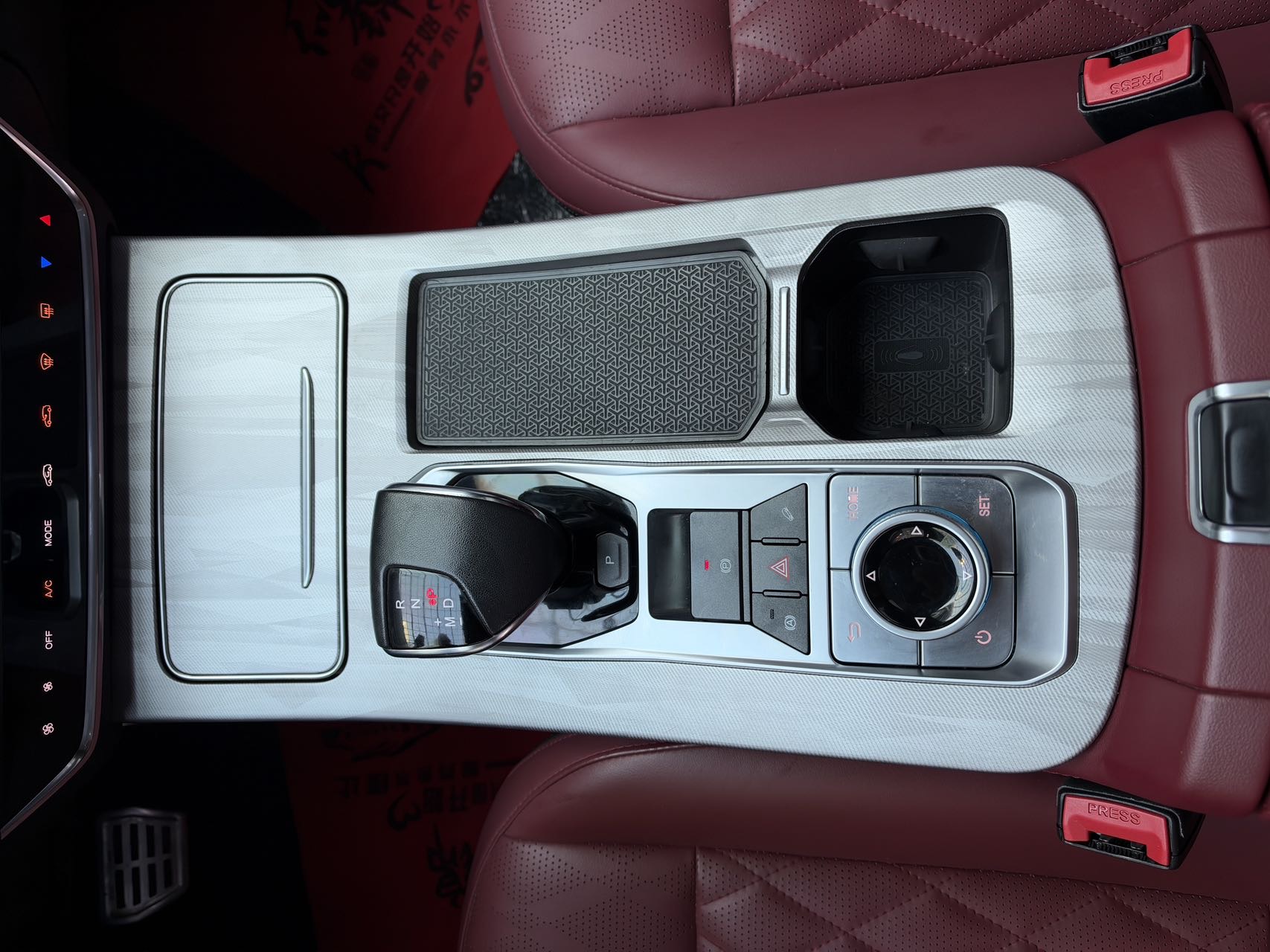 Jetour X70 PLUS 2023 car image #13