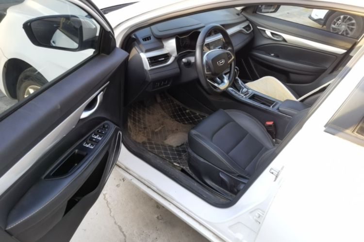 GEELY Emgrand 2020 image de voiture #18