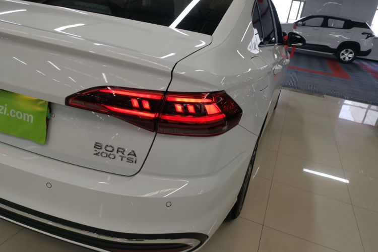 Volkswagen Bora 2025 car image #8