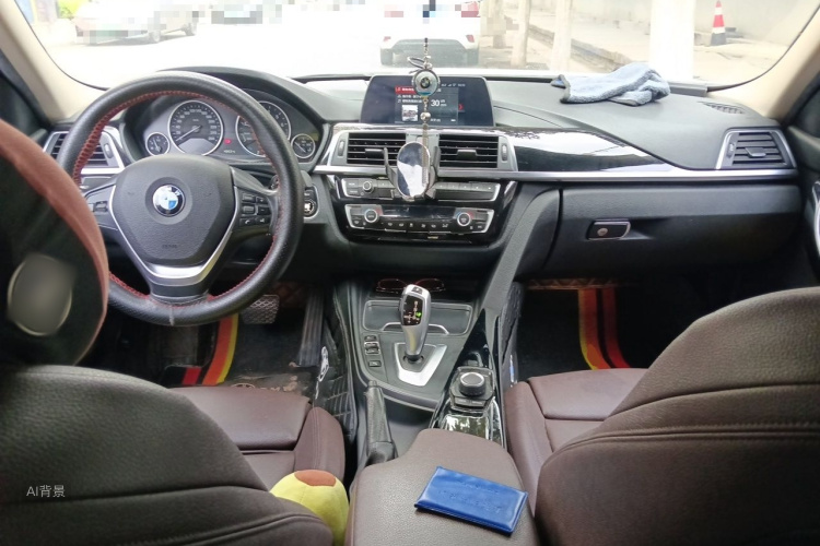 BMW 3 Series 2018 car image #11