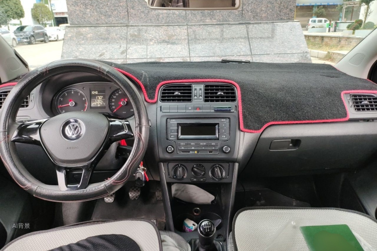 Volkswagen Polo 2015 #11 Volkswagen Polo 2015 car image #11