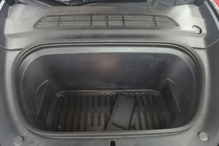 Tesla Model Y 2023 #22 Tesla Model Y 2023 car image #22