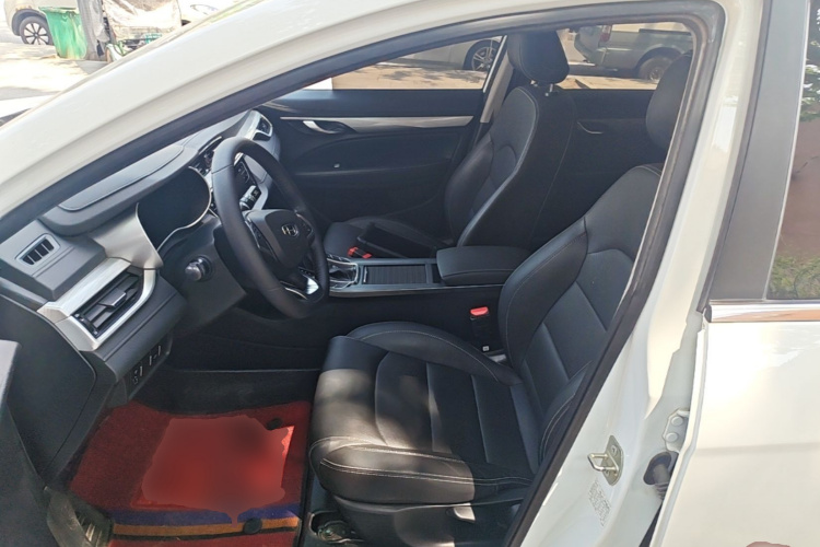GEELY Emgrand 2020 #15 GEELY Emgrand 2020 car image #15