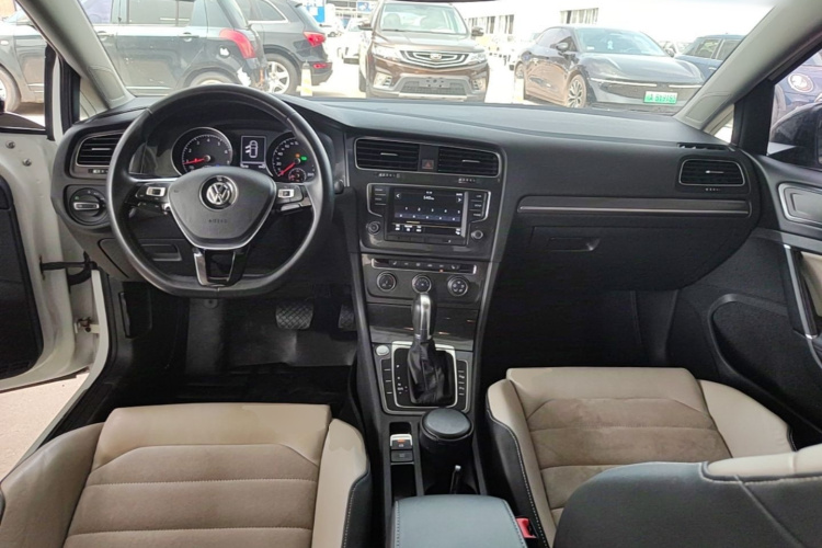 Volkswagen Golf 2017 изображение автомобиля #10