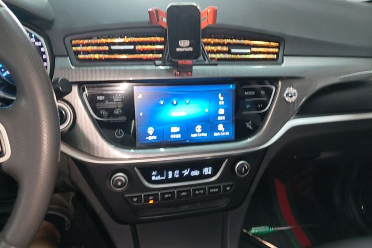 GEELY Emgrand 2018 car image #13