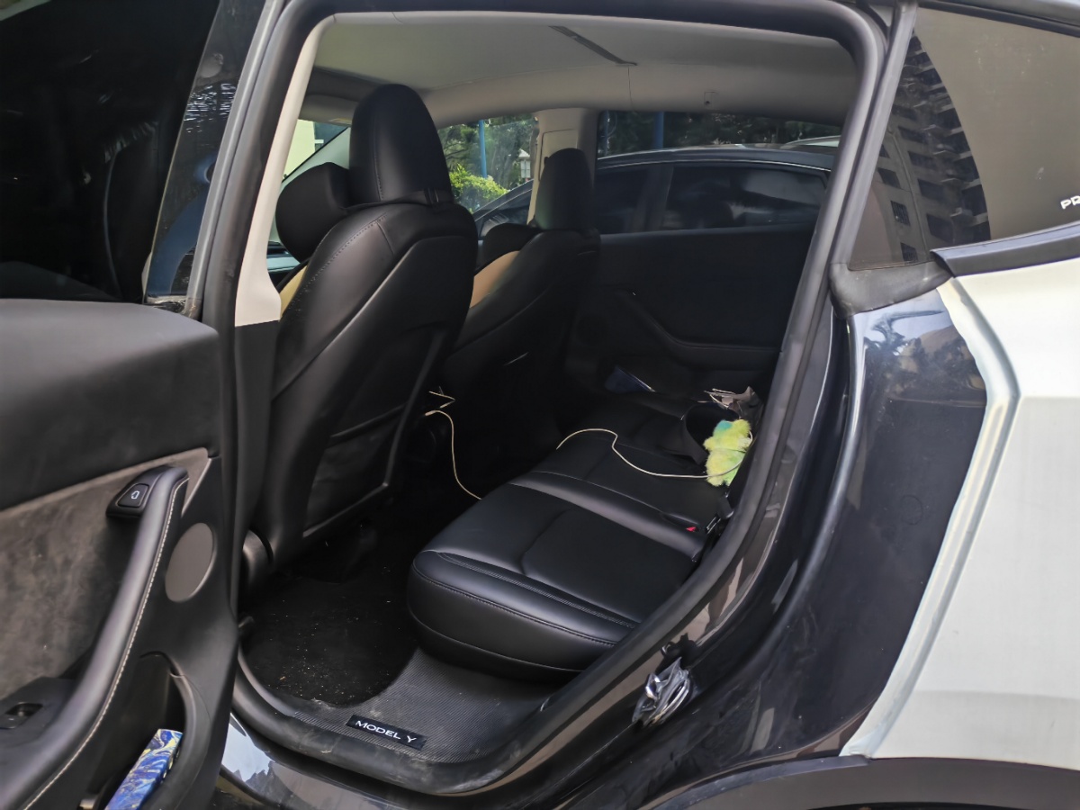 Tesla Model Y 2024 #7 Tesla Model Y 2024 car image #7