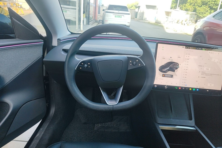 Tesla Model 3 2025 #11 Tesla Model 3 2025 car image #11