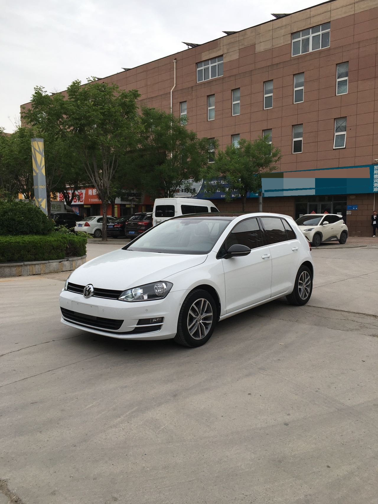 2017 2017 car image