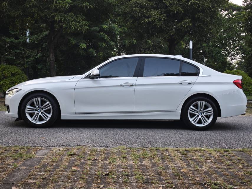 BMW 3 Series 2017 #4 BMW 3 Series 2017 car image #4