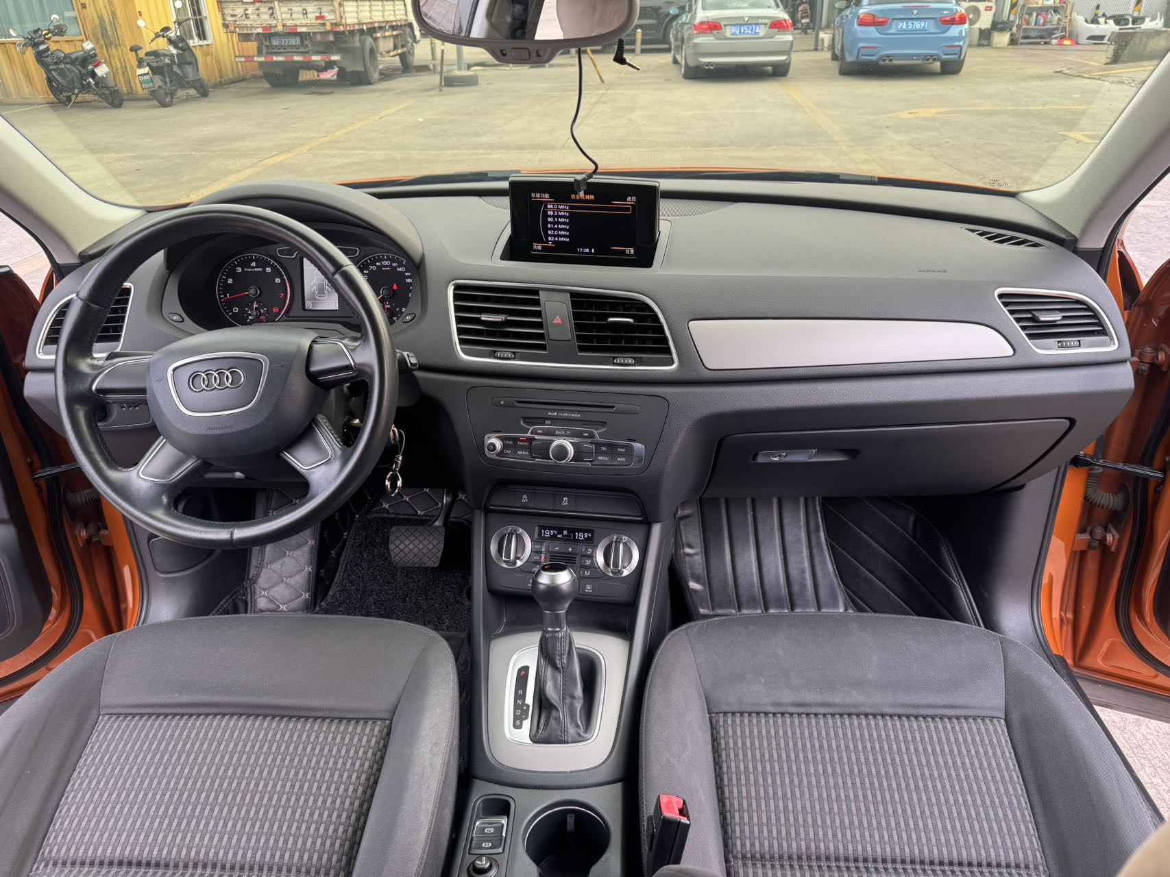 Audi Q3 2014 #3 Audi Q3 2014 car image #3
