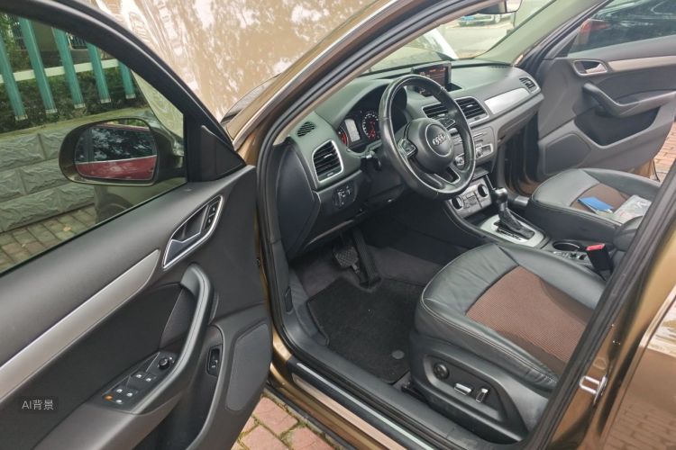 Audi Q3 2017 car image #18