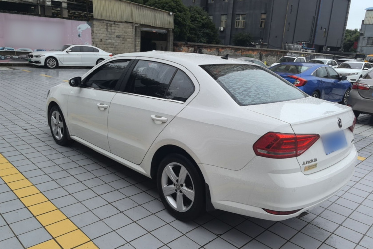 Volkswagen Lavida 2017 car image #5