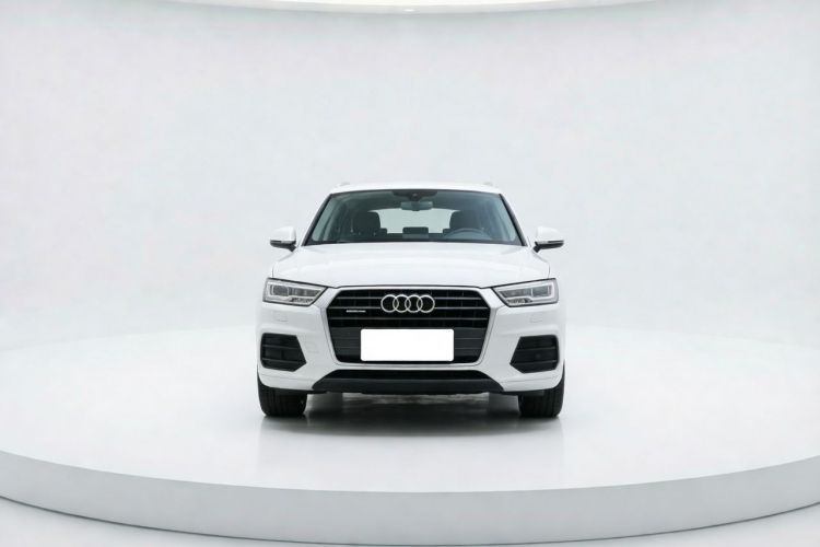 Audi Q3 2018 car image #3