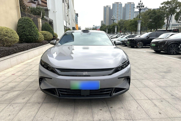 BYD Han 2025 car image #3