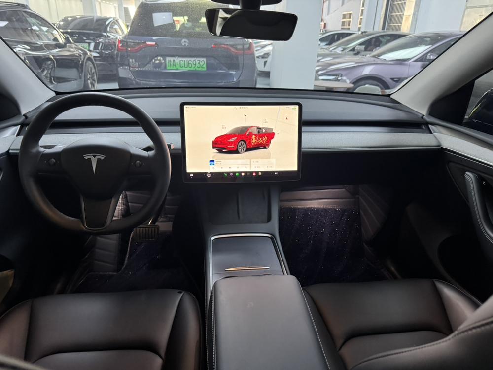 Tesla Model Y 2024 #10 Tesla Model Y 2024 car image #10
