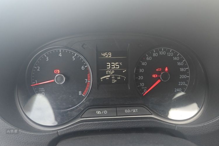 Volkswagen Polo 2016 car image #13