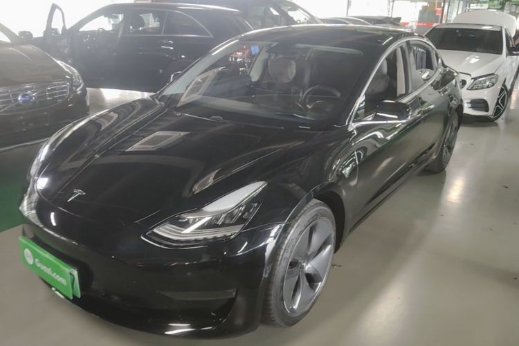 Tesla Model 3 2020 car image #2