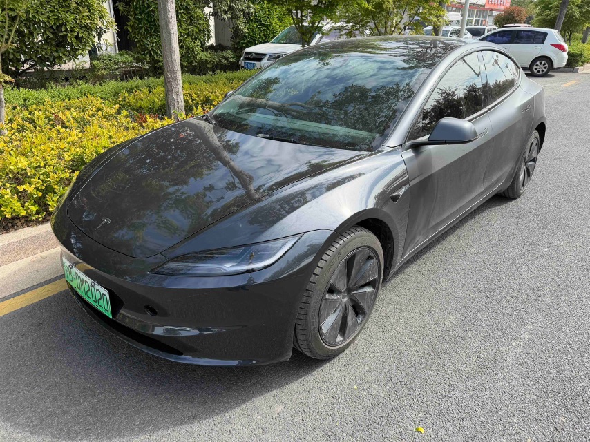 Tesla Model 3 2025 car image 