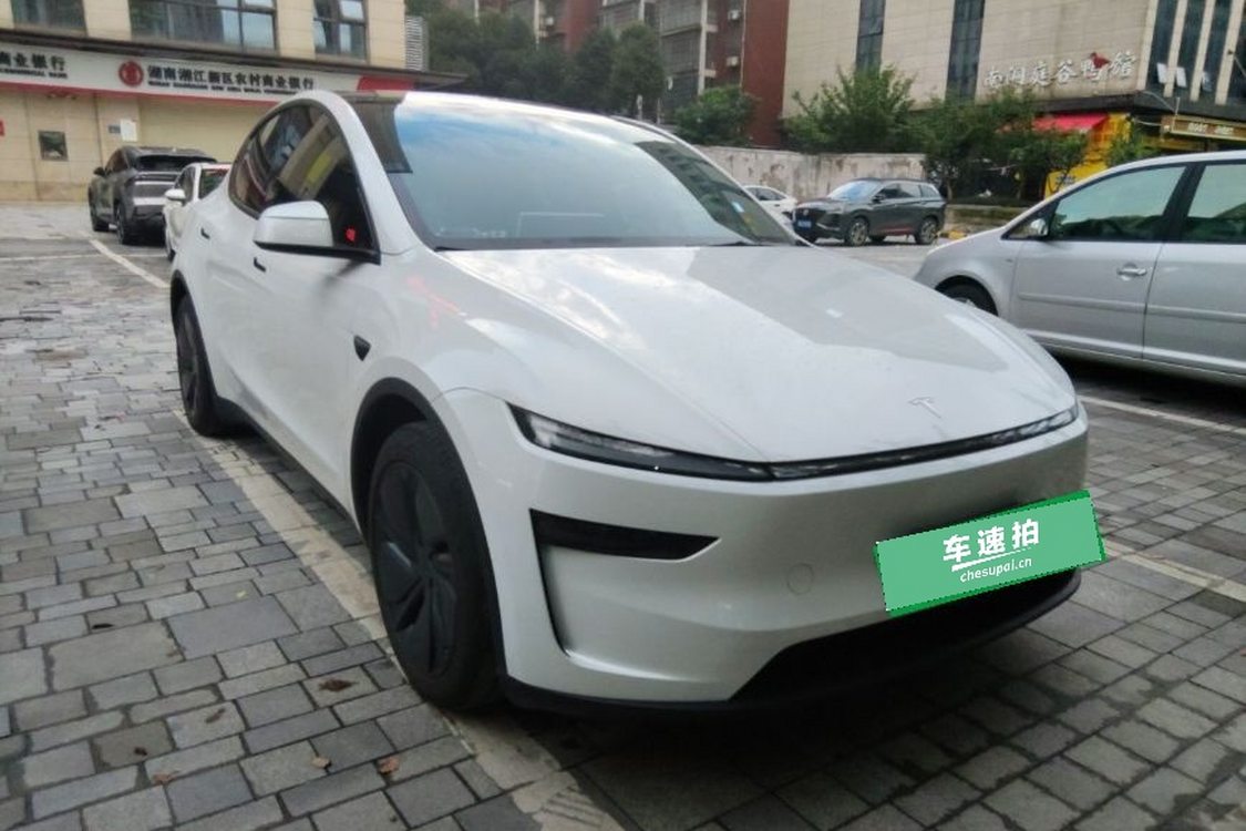 Tesla Model Y 2025 immagine di auto #2