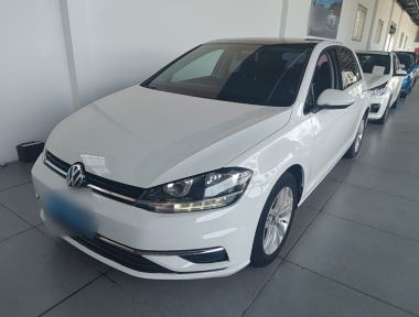 Volkswagen Golf 2018 car image 